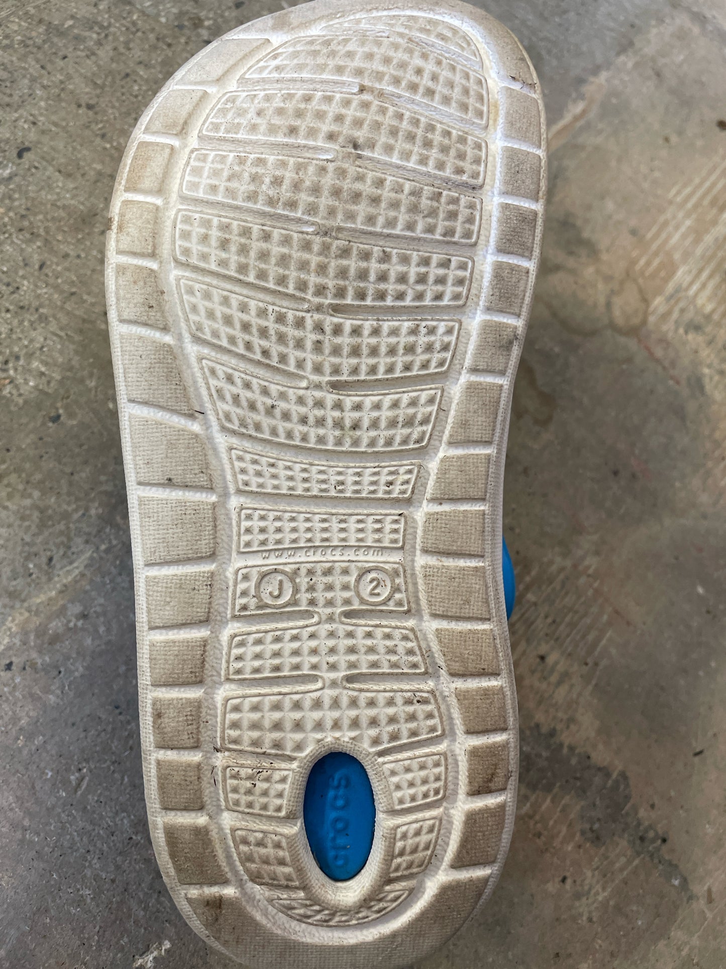 Crocs Lite Ride Clogs Big Kids J2