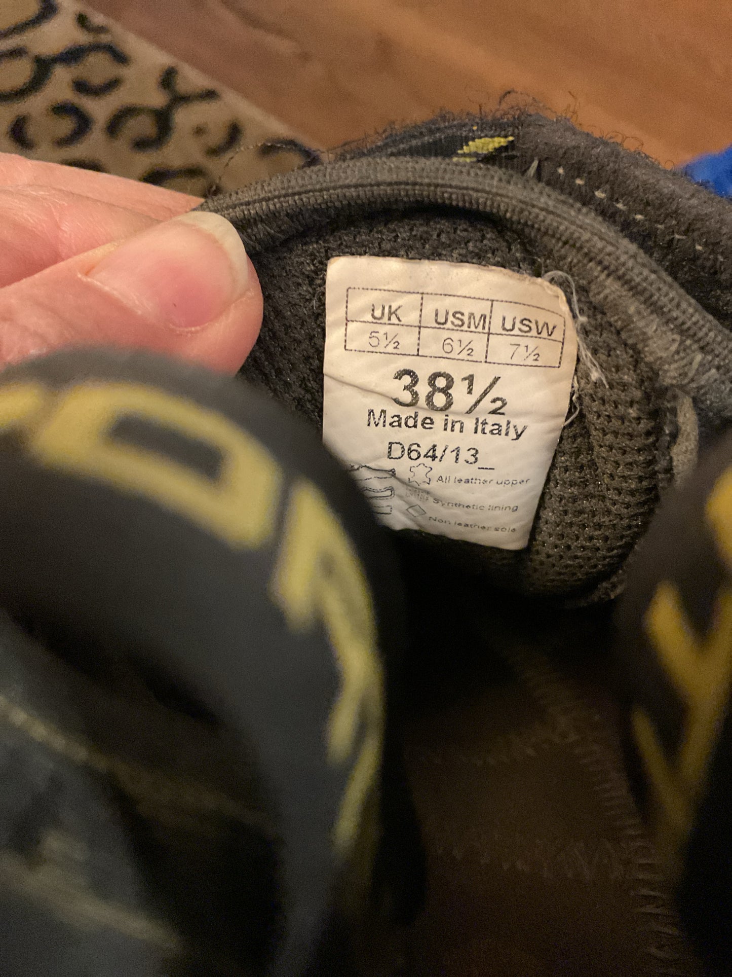 La Sportiva Muira Climbing Shoes Men's 6.5 / Women's 7.5