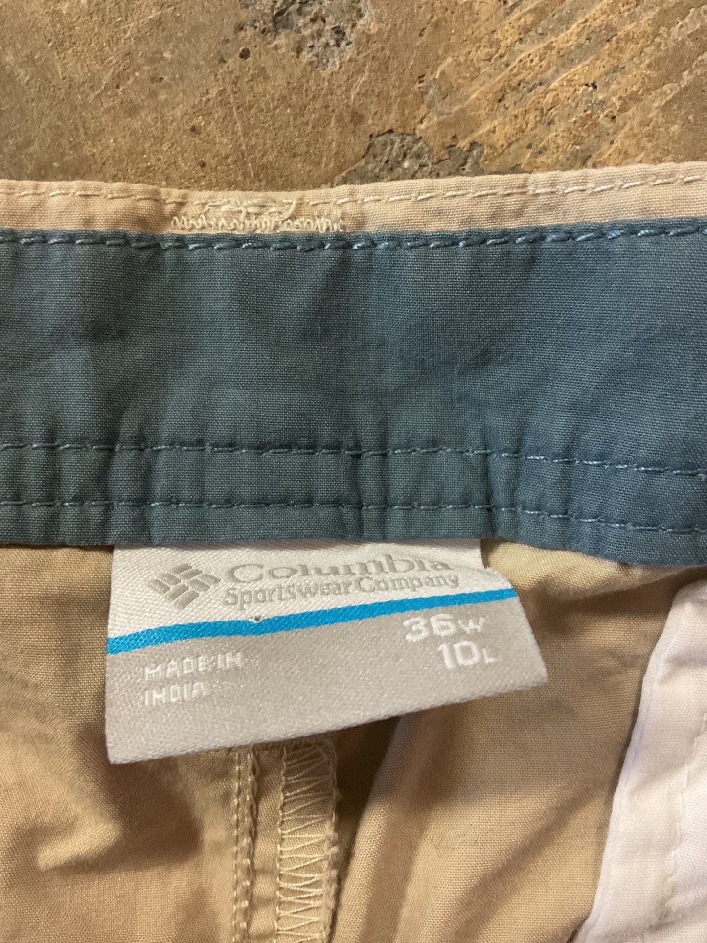 Columbia Shorts Men's 36