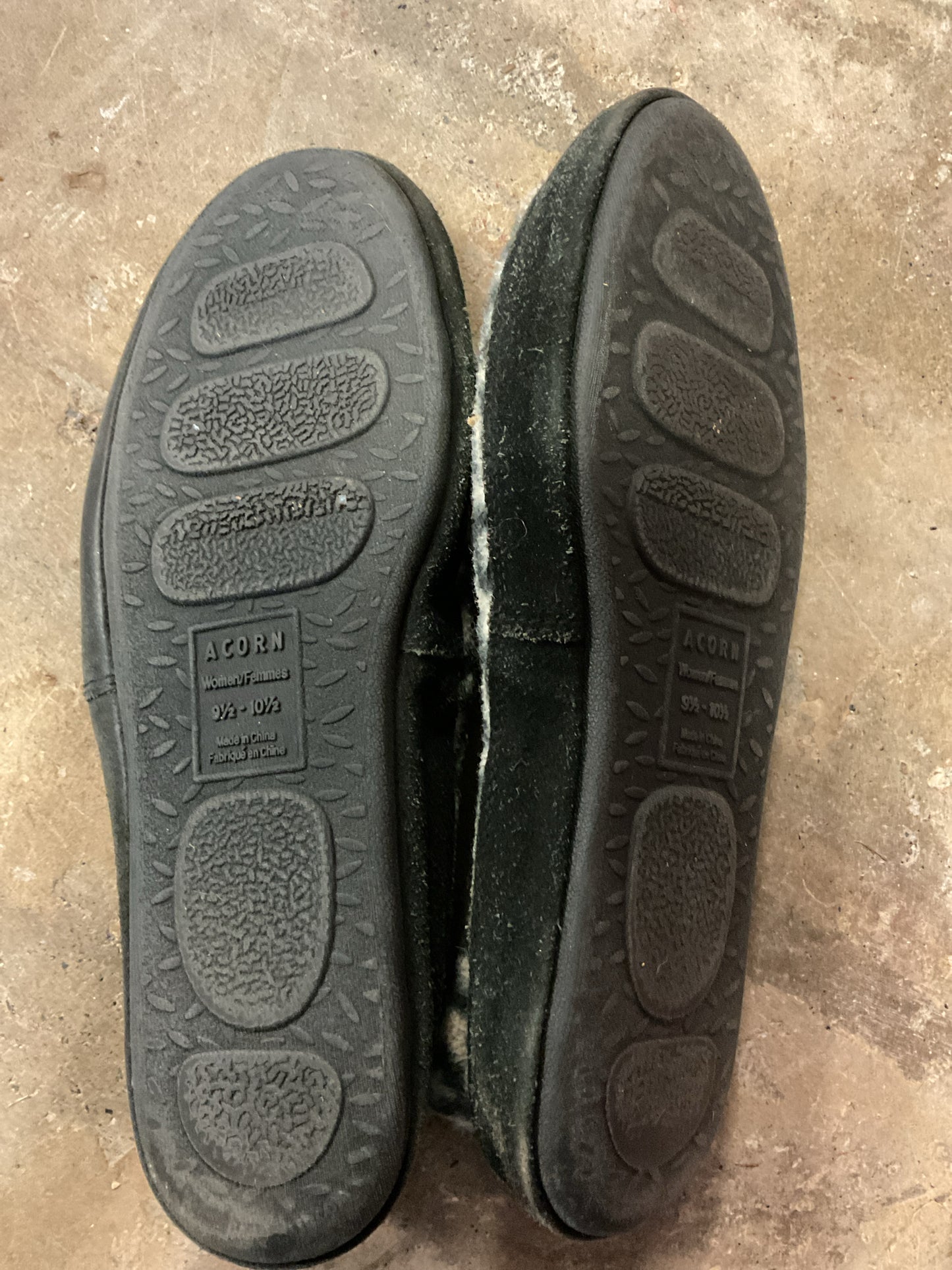 Acorn Camp Slippers Women's 9.5-10.5