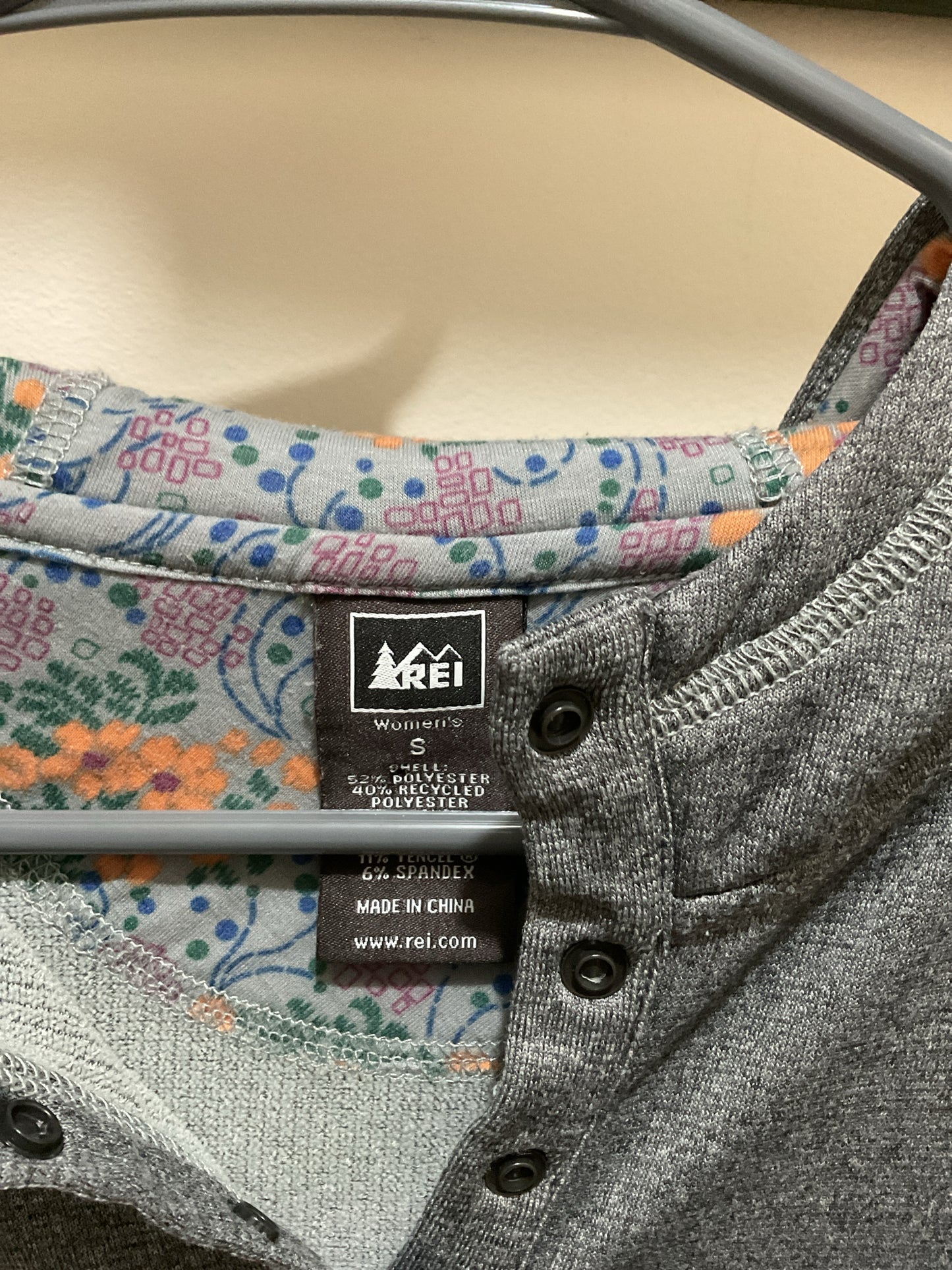 REI Hoodie Women's S