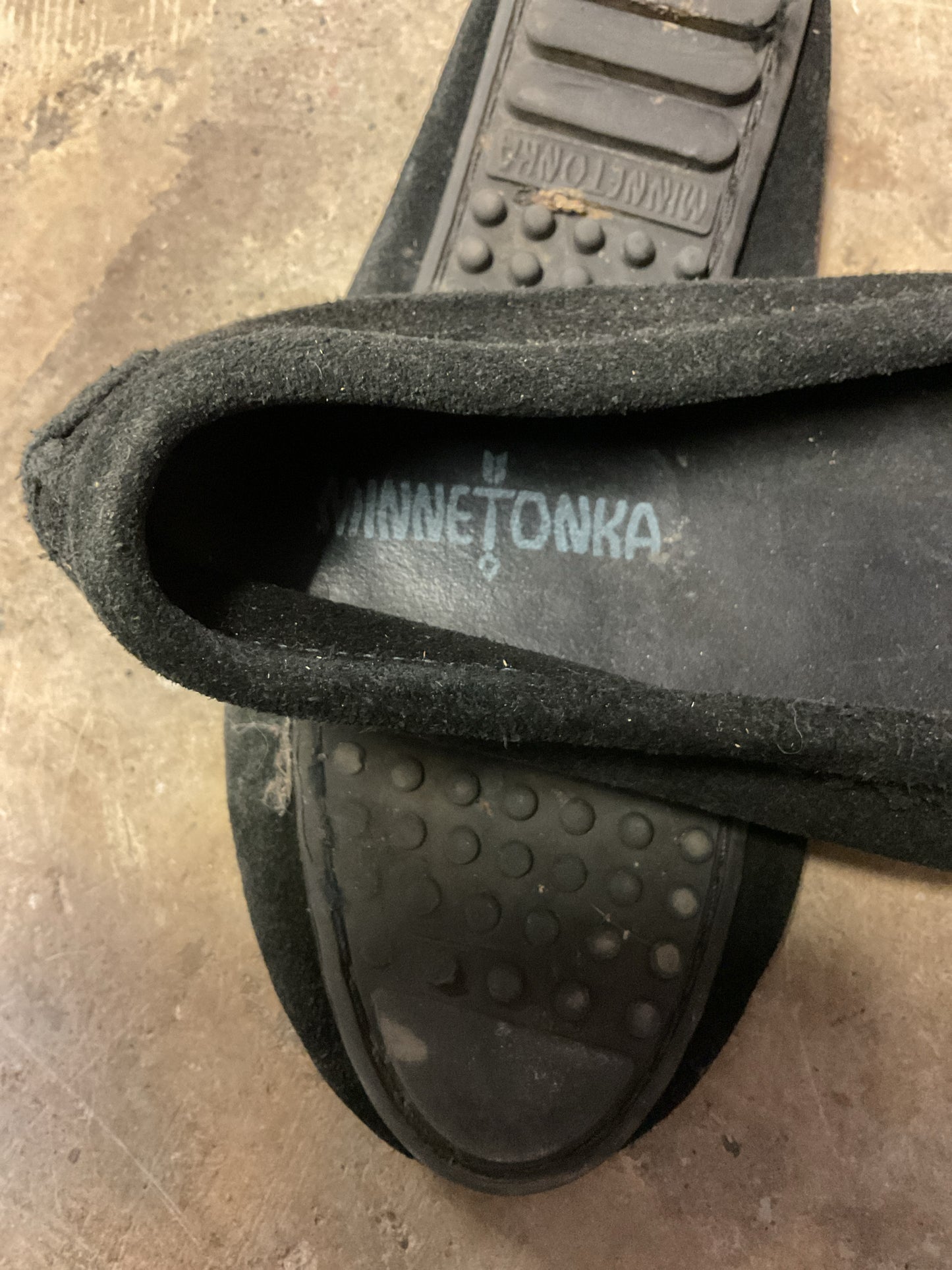 Minnetonka Mocs Camp Slippers Women's 8.5