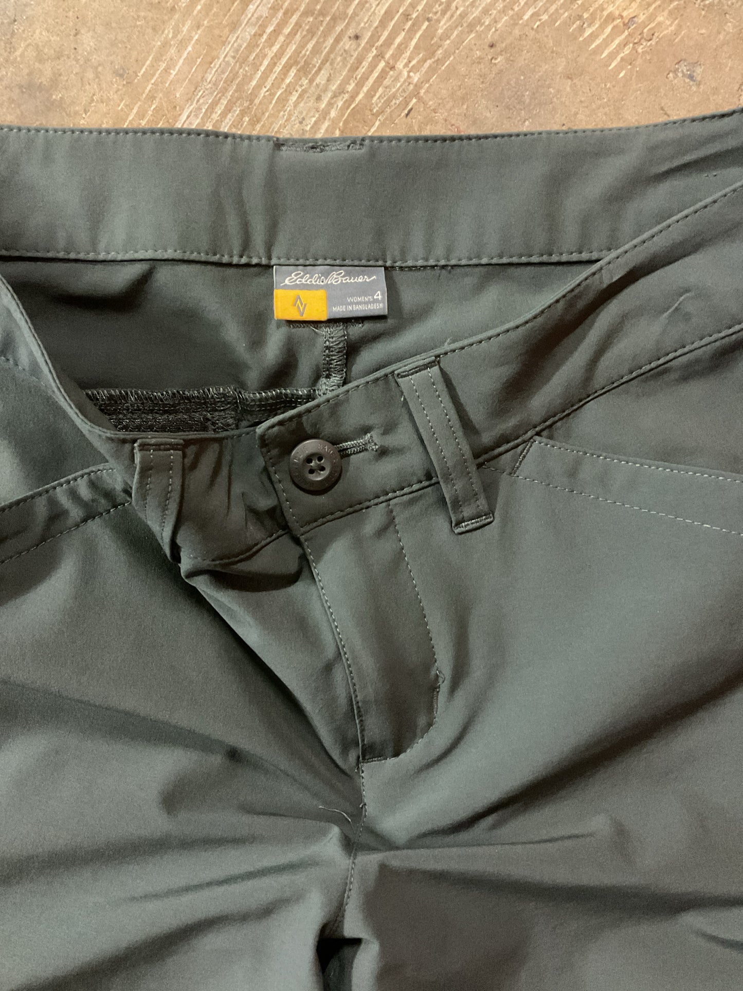 Eddie Bauer Capris Women's 4