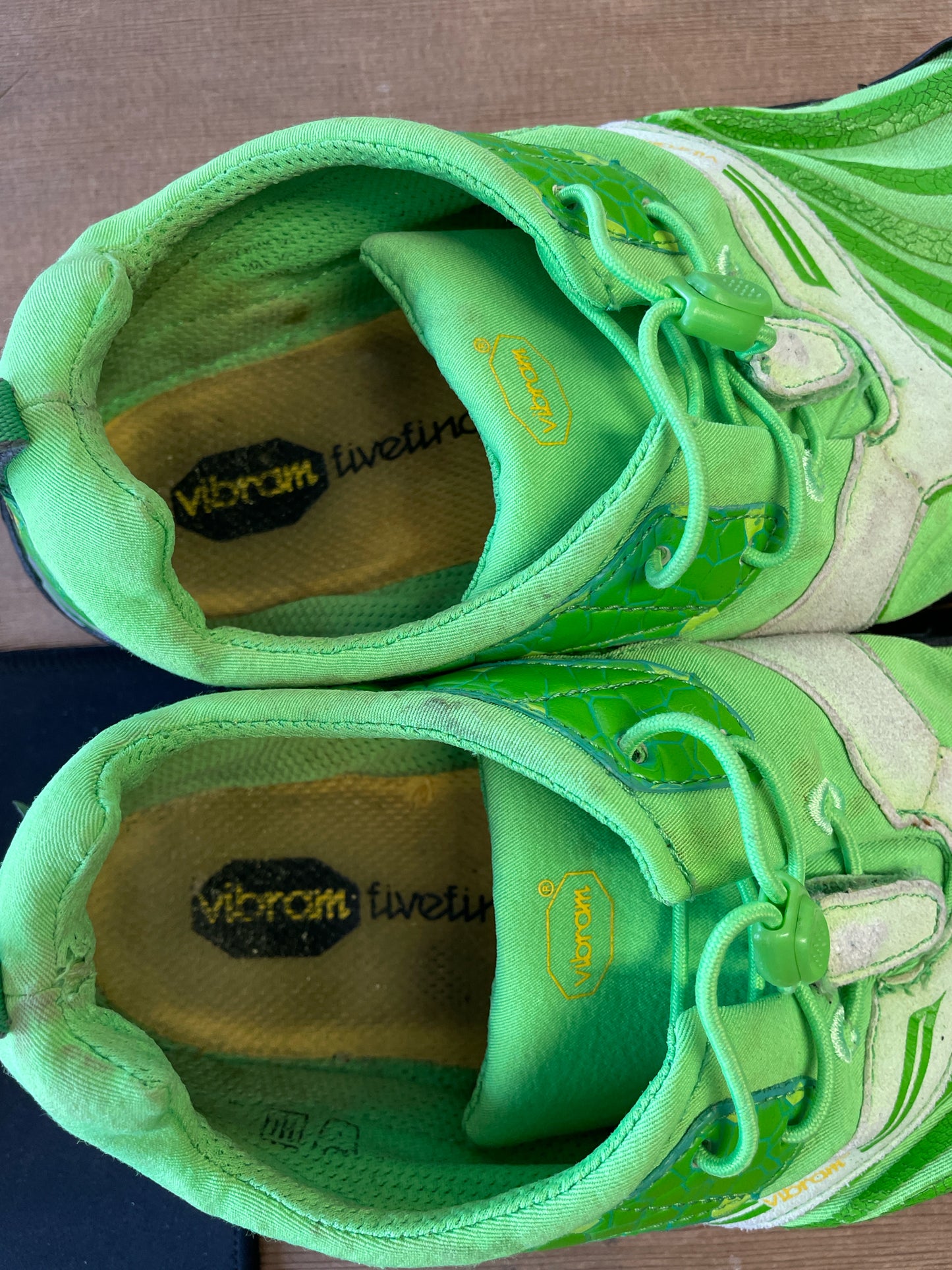 Vibram Five Fingers Shoes Men's 9