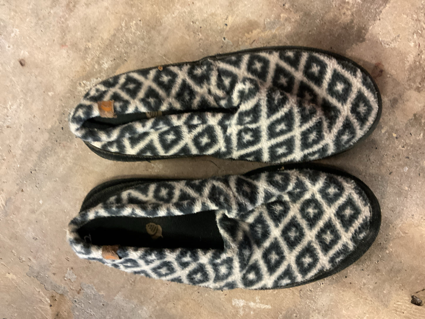 Acorn Camp Slippers Women's 9.5-10.5