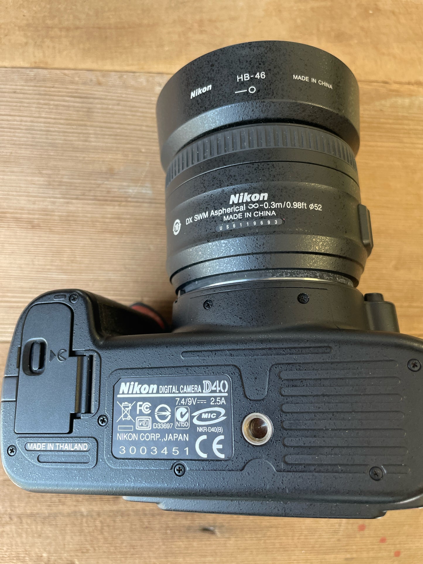 Nikon AF-S Nikkor 35mm Camera and Case