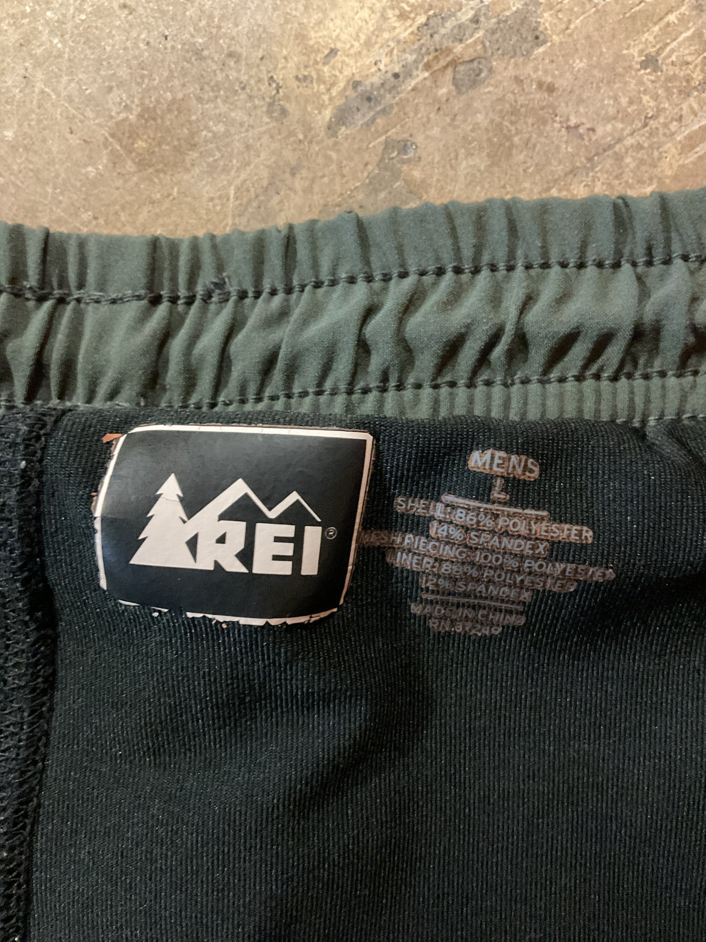 REI Active Shorts Men's L