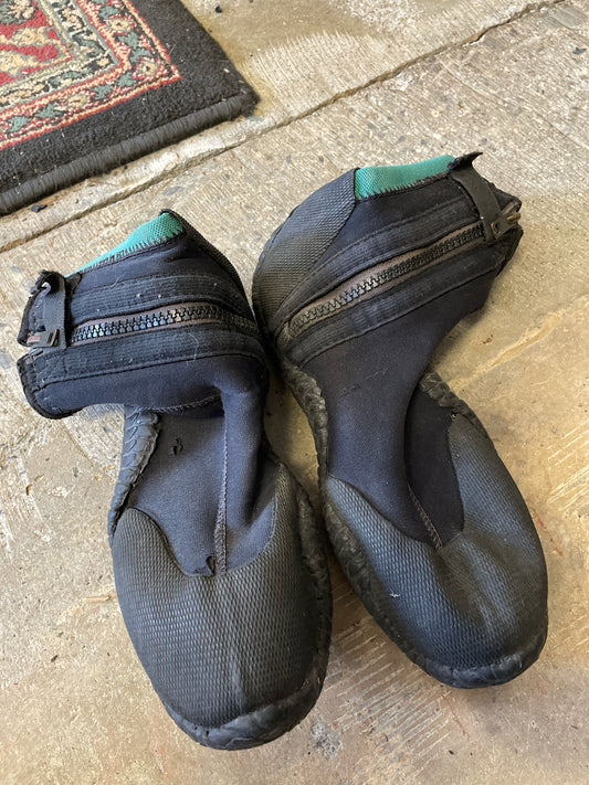 NRS Titanium Water Booties Women's 6