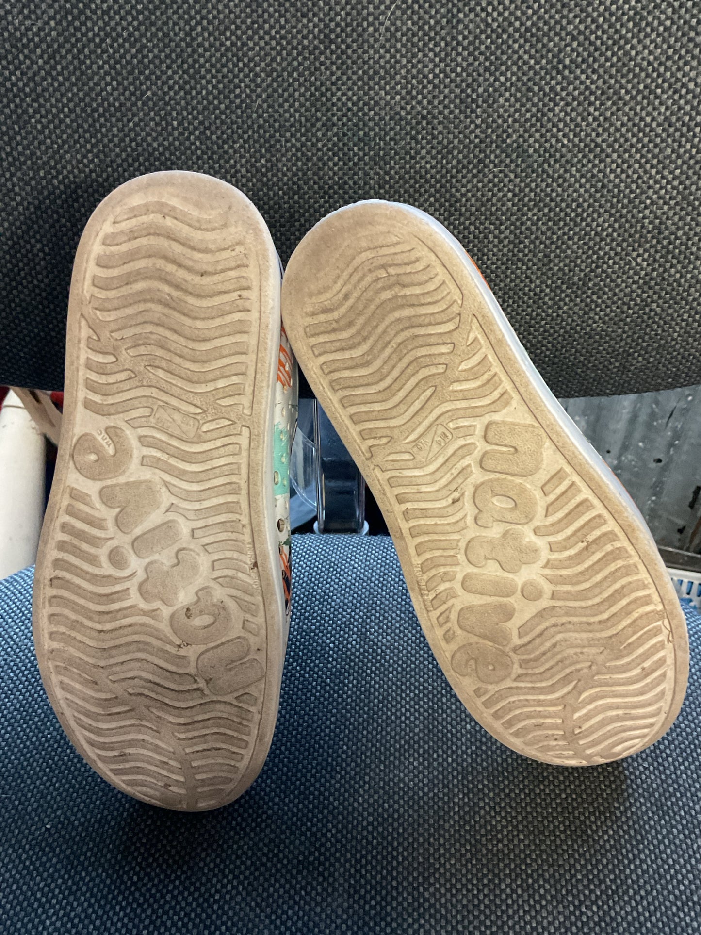 Native Shoes Men's 4/Women's 6