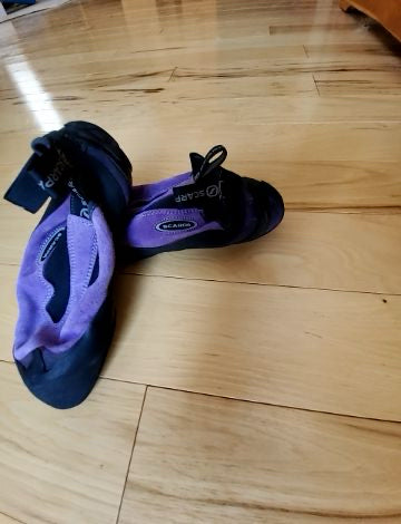 Scarpa Climbing Shoes Women's 8W