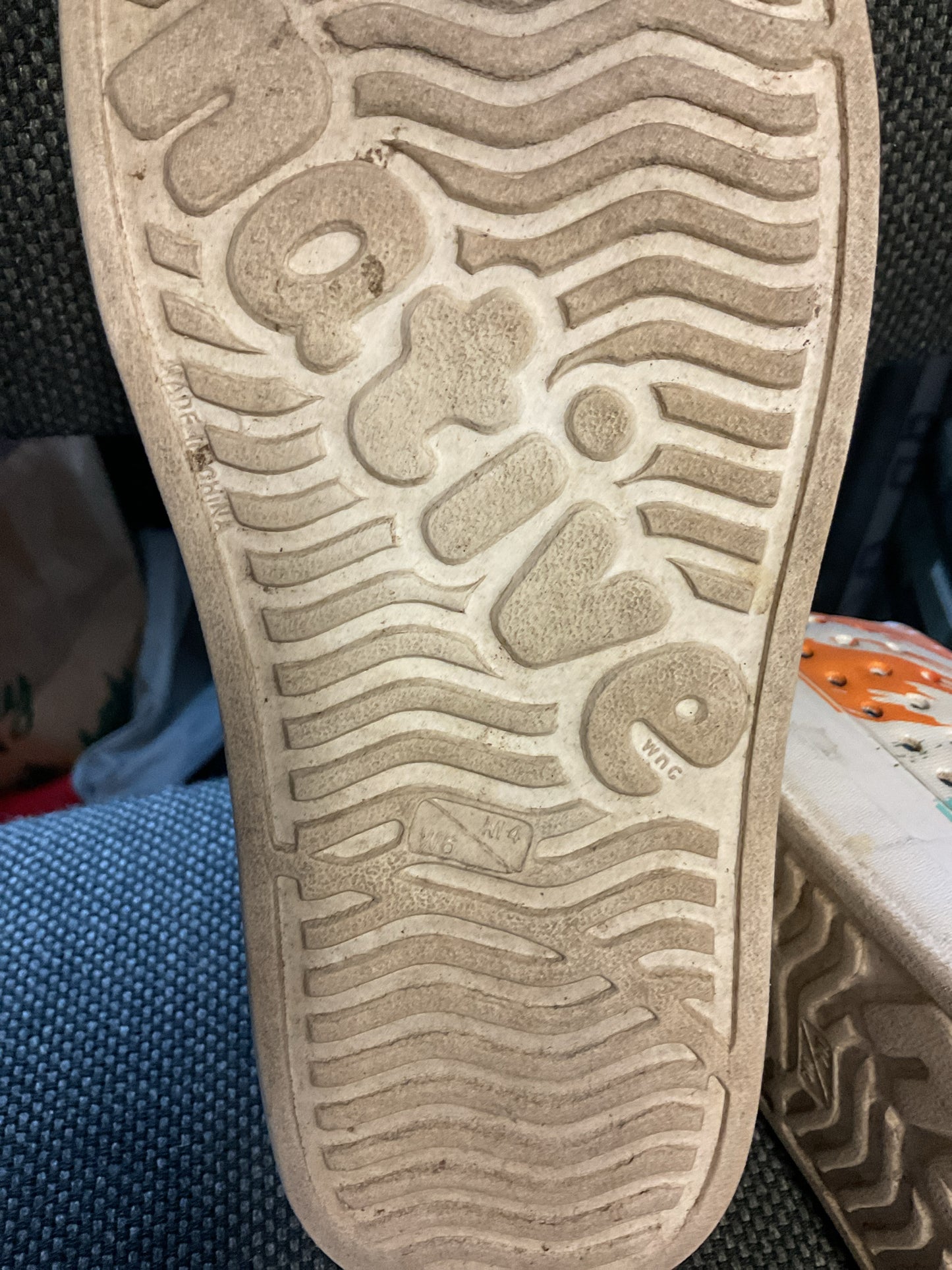 Native Shoes Men's 4/Women's 6