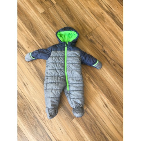 Carter's Snowsuit Babies 6/9 months