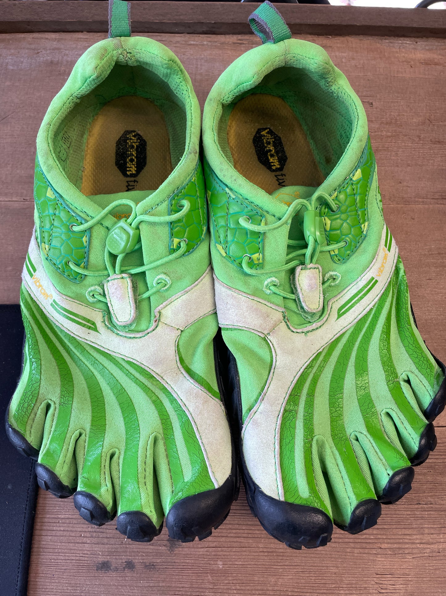 Vibram Five Fingers Shoes Men's 9