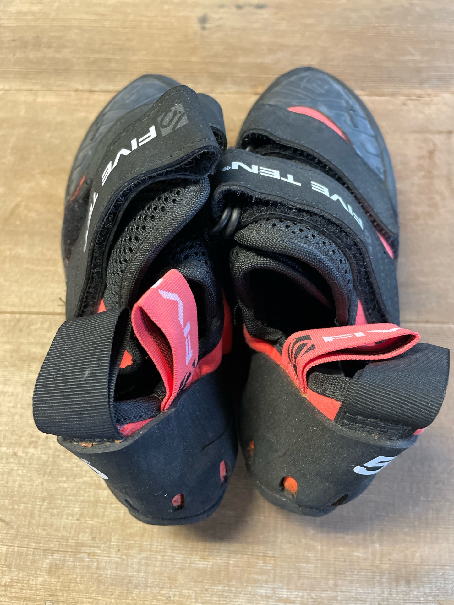 Five Ten Anasazi LV Climbing Shoes Women's 6