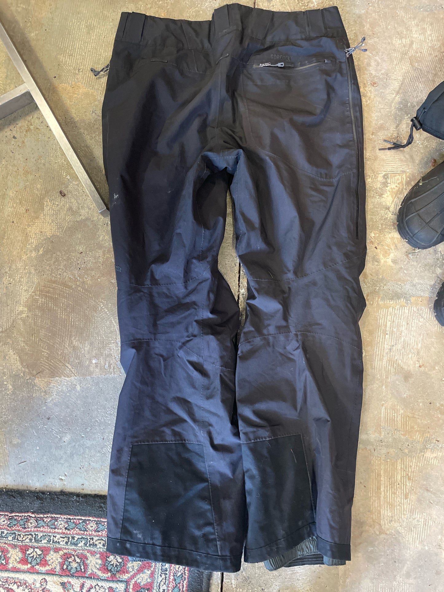 Patagonia Snow Pants Men's L