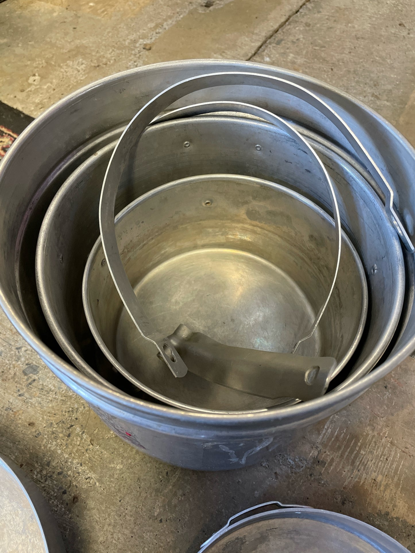 Five Nesting Pots