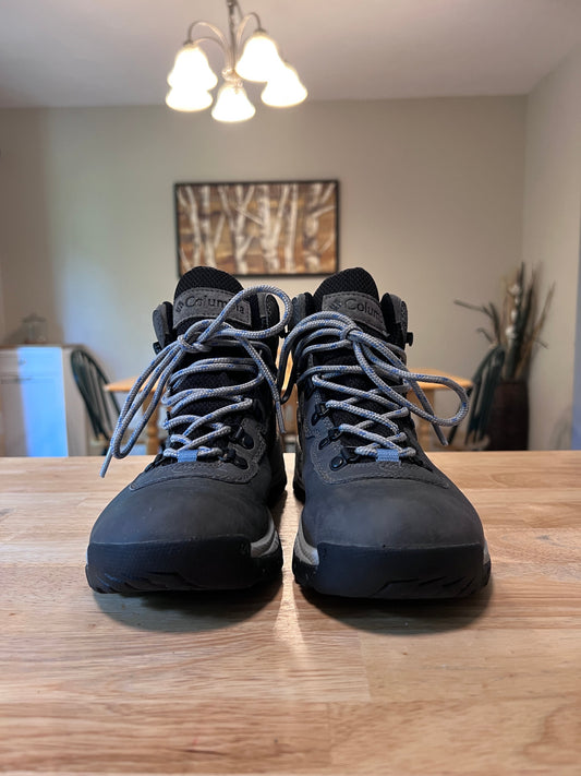 Columbia Newton Ridge Hiking Boots Women's 8.5