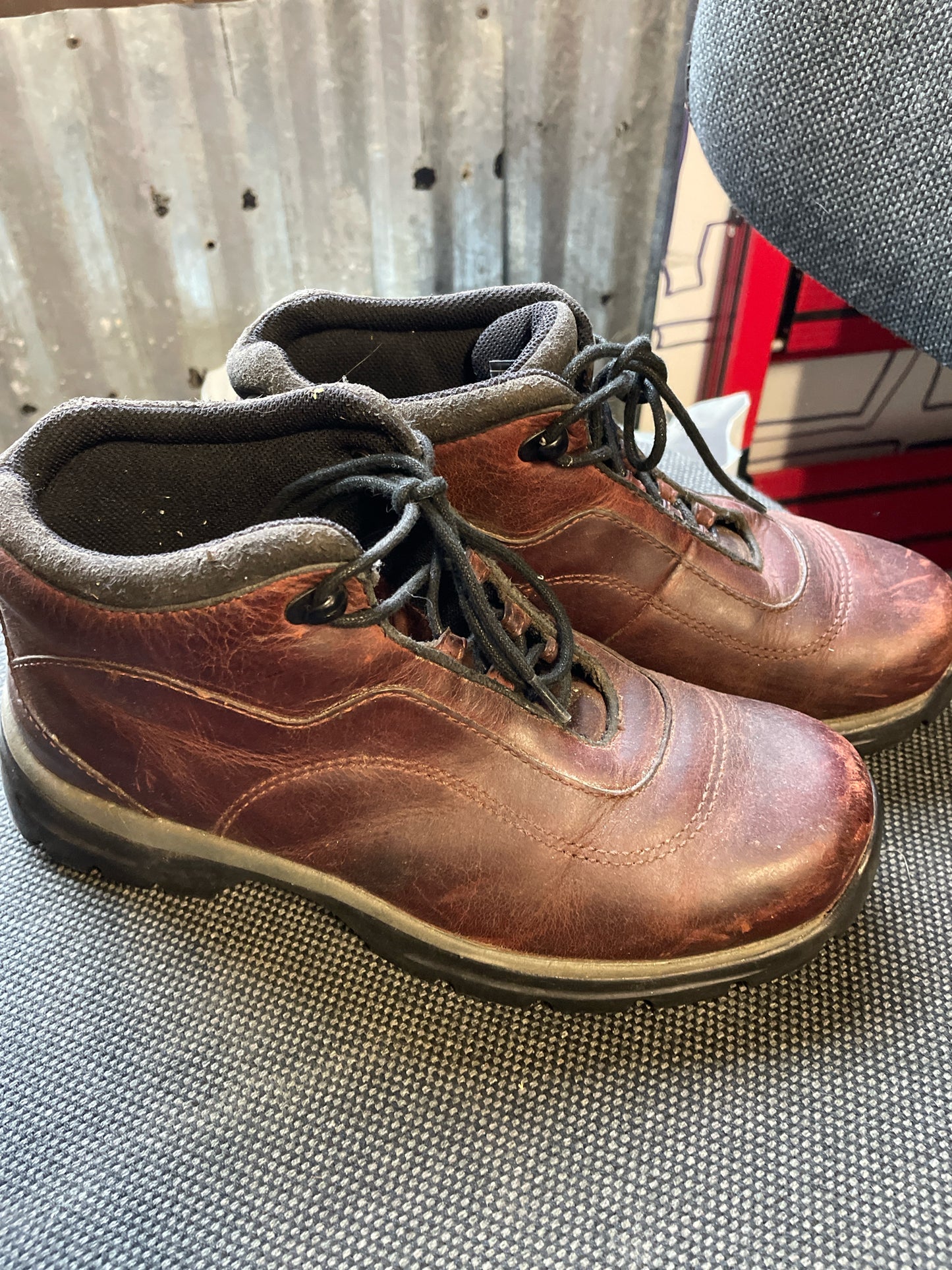 Teva Hiking Boots Women's 6.5