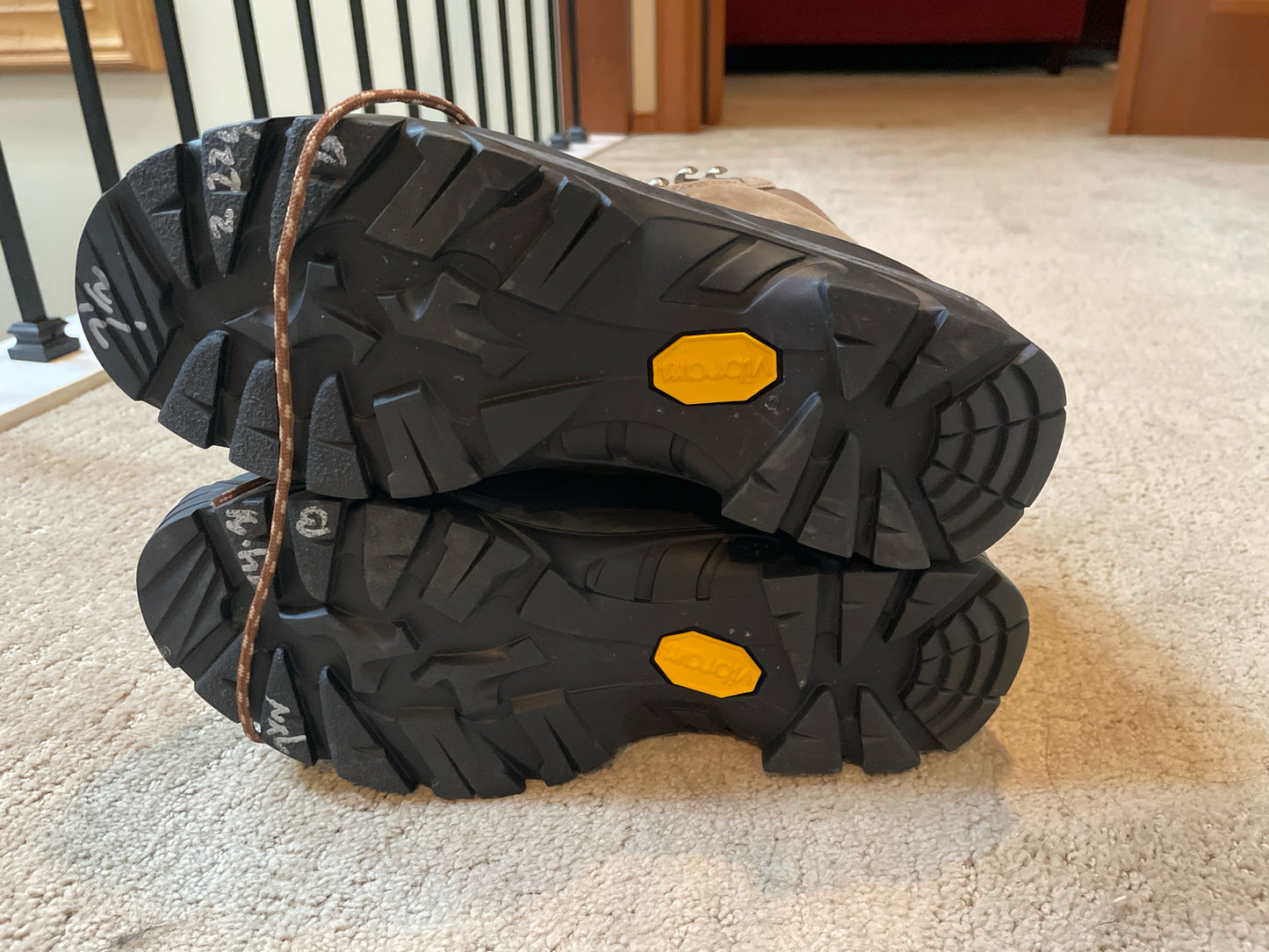 Millet Gore-Tex Hiking Boots Women's 7.5