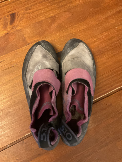 Five Ten Rogue Climbing Shoes Men's 5.5 / Women's 6.5